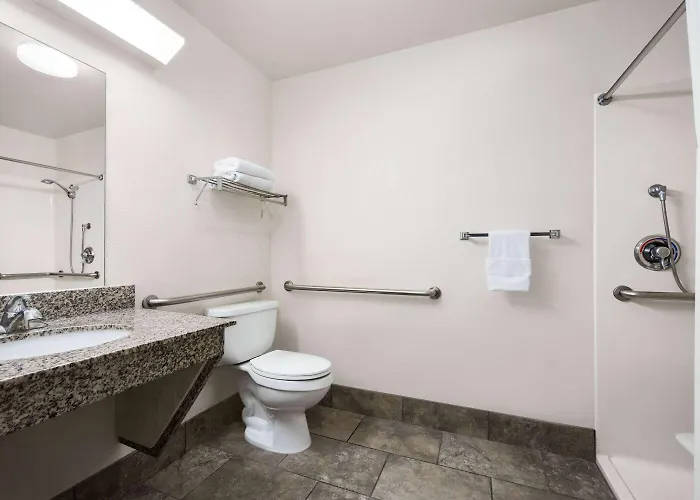 Hotel Travelodge By Wyndham 3*