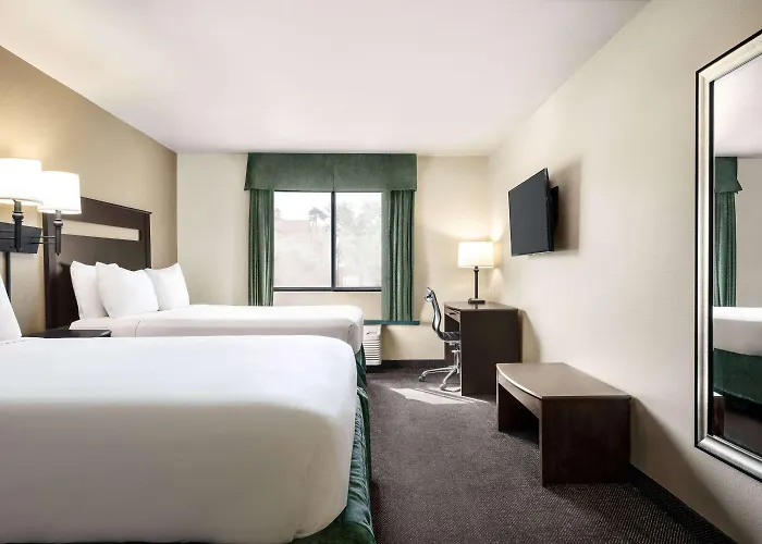 Travelodge By Wyndham Hotel